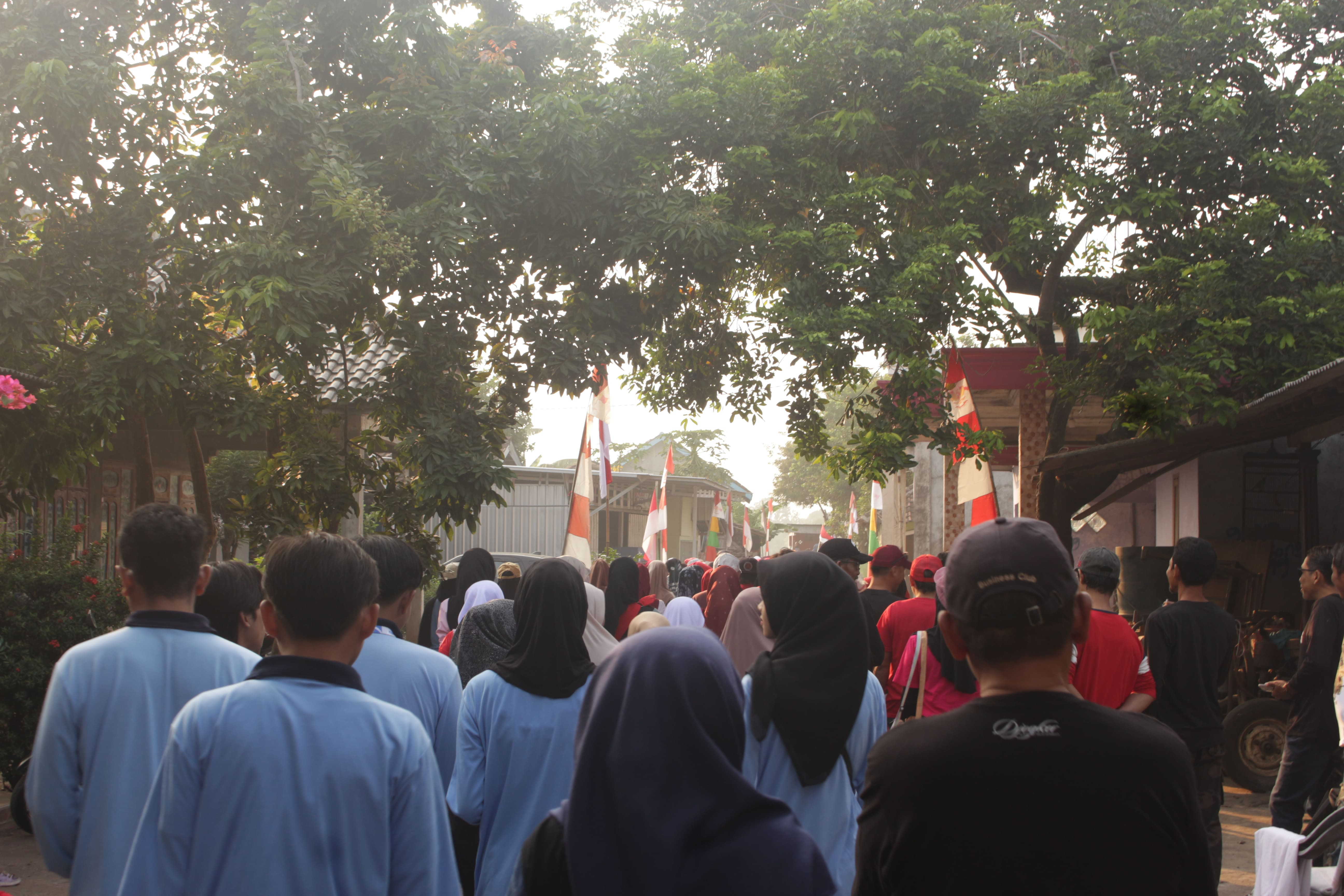 kegiatan jalan sehat dalam rangka memeriahkan HUT RI ke 81